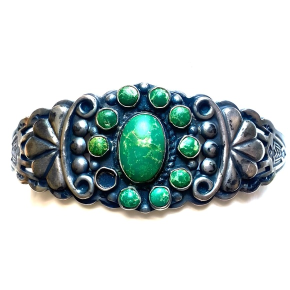 Vintage Turquoise Cuff Bracelet - Picture 4 of 12
